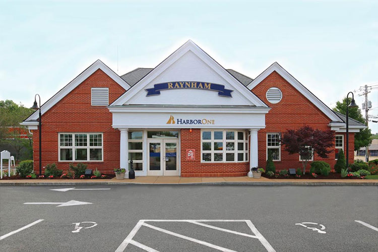 HarborOne Bank in Raynham, MA Exterior